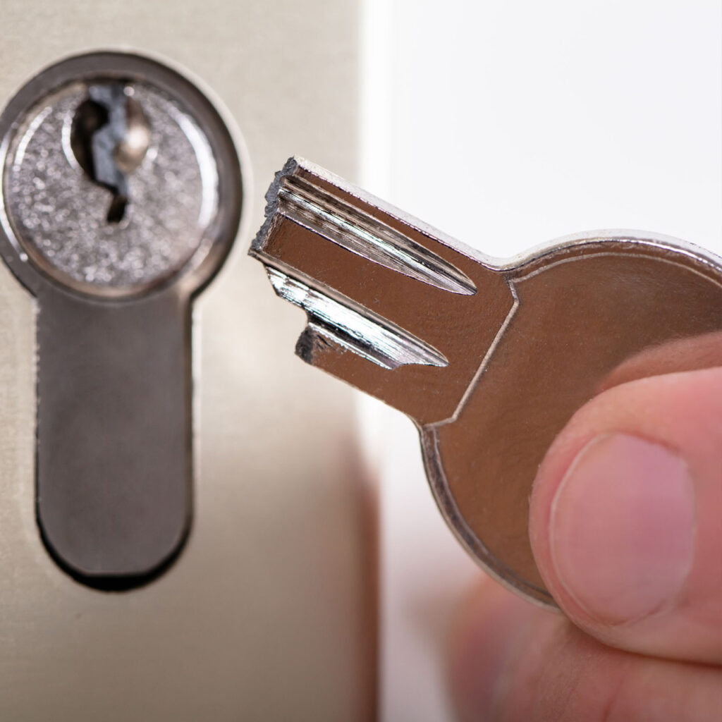 Broken-Key-extraction