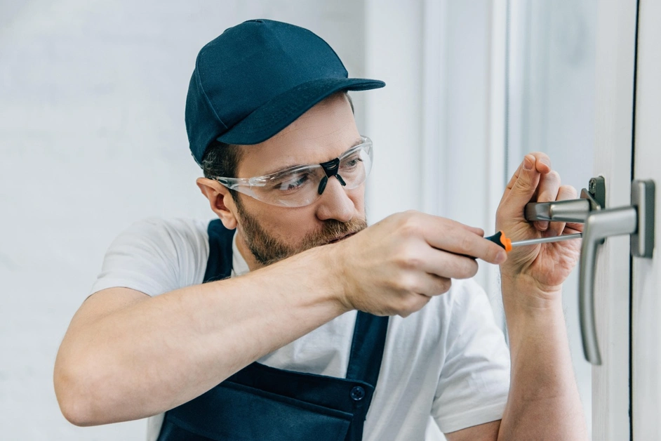 How Much Does a Locksmith Cost
