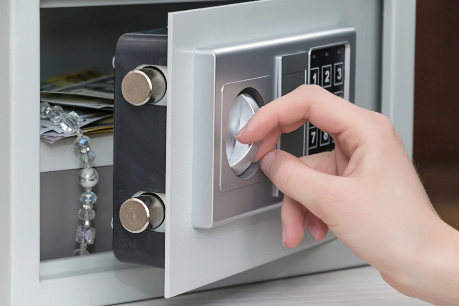 Can a Locksmith Open a Safe in Washington DC